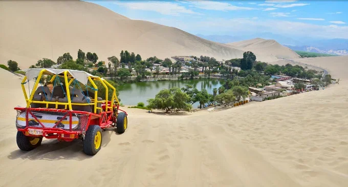 Conoce Huacachina, un oasis en medio del desierto peruano