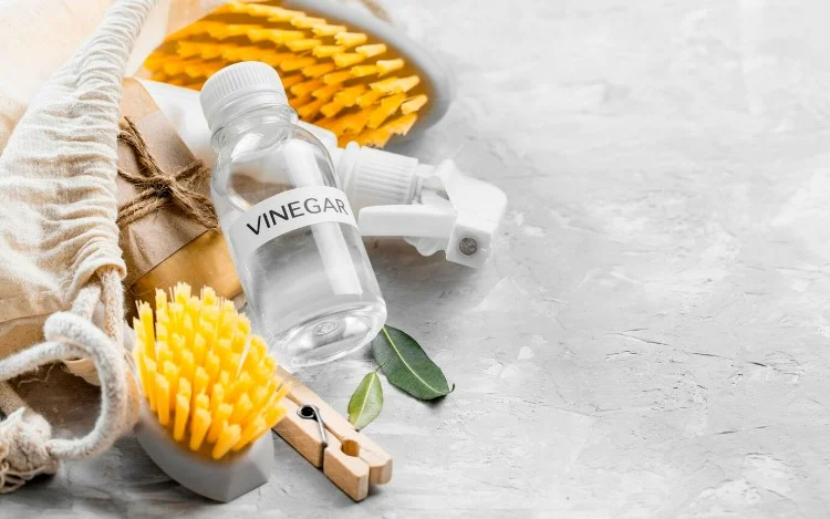 El poder del vinagre blanco: 10 formas sorprendentes de limpiar tu hogar