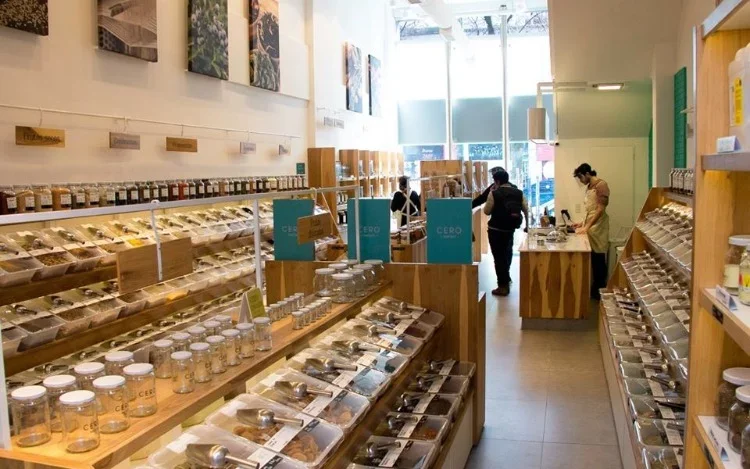 La primera tienda libre de envases llegó a la Argentina