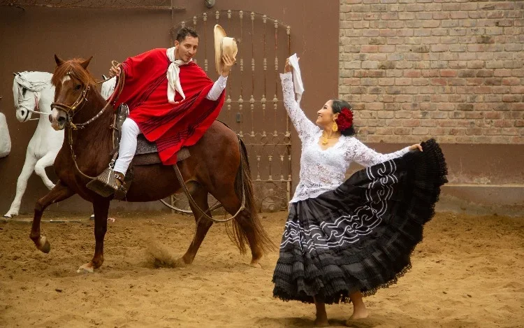 Perú celebra su historia pasada y futura en el bicentenario de su independencia