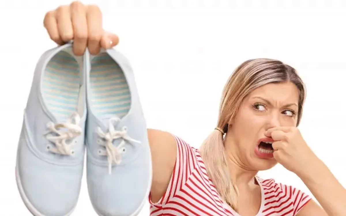 Lo que debes usar para eliminar el mal olor de los zapatos por completo