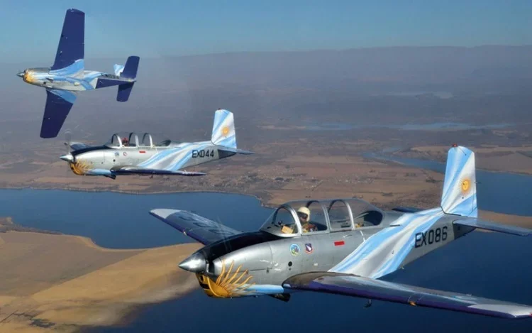 Mirar al cielo: hoy se conmemora el Día de la Fuerza Aérea Argentina