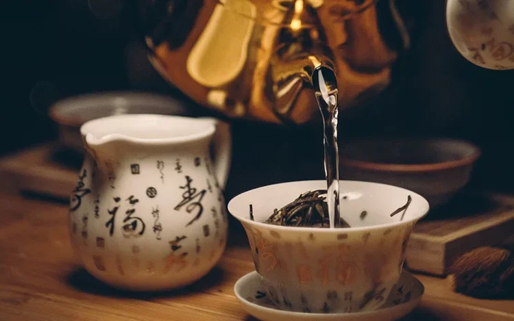 ¿Merendar o tomar el té? Qué prefieren consumir los argentinos a media tarde
