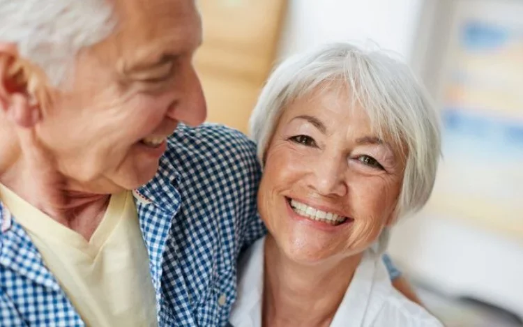 Las 4 palabras mágicas que los hombres mayores de 60 años necesitan escuchar