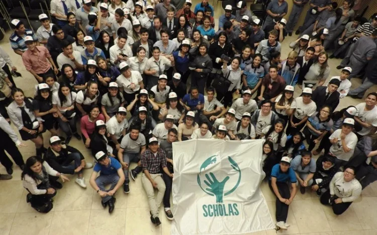 Para el 80% de los jóvenes misioneros la principal preocupación es la violencia familiar