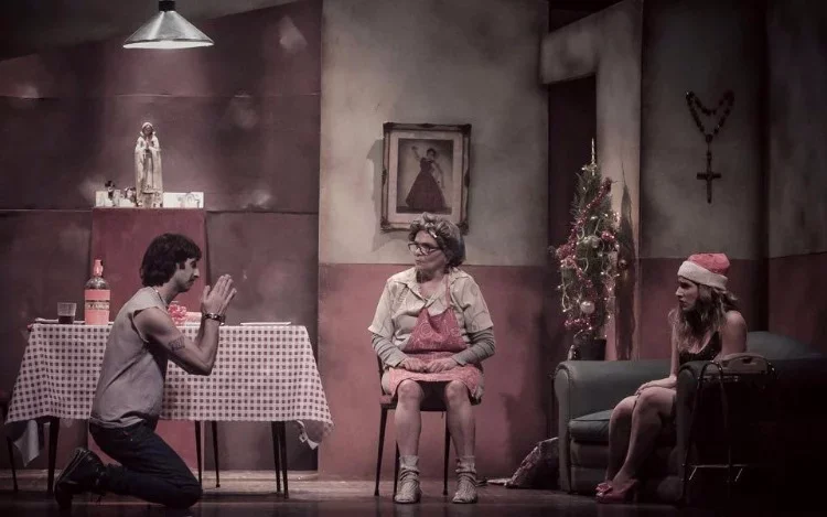 Noche de paz: Una comedia negra escrita y dirigida por Maxi Prioriello