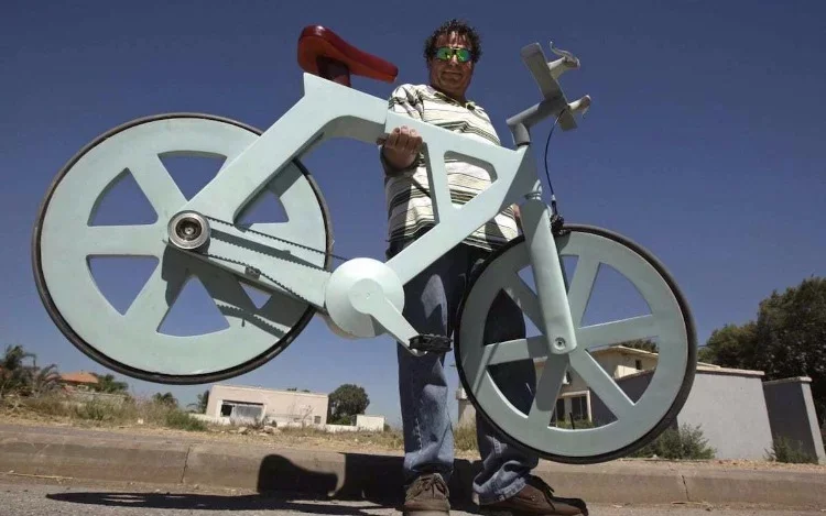 La bicicleta del futuro, hecha de cartón