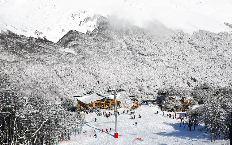Cerro Castor abre la temporada de esquí de invierno 2023
