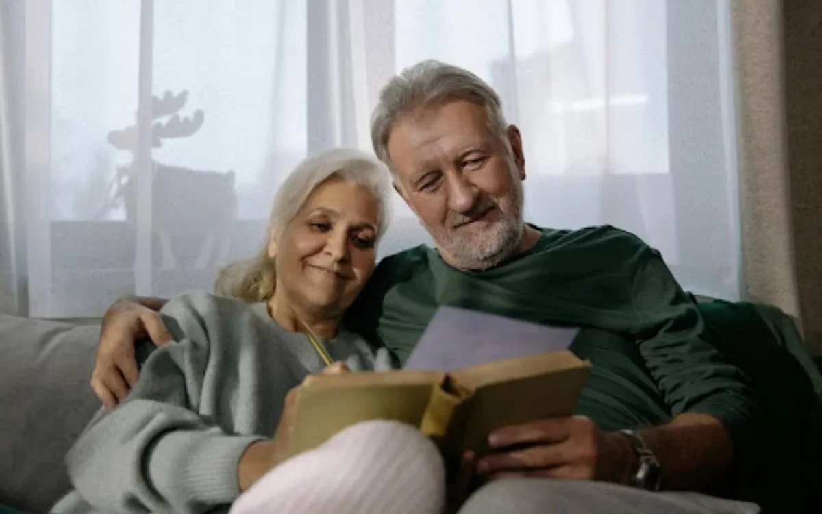 Vivir con tranquilidad: cómo un seguro de salud potencia el bienestar y la autonomía en la tercera edad